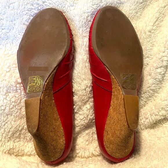 MIZ MOOZ BY GAZITH Red Leather Peep Toe Cork Wedges Sandals Sz 6 Retro - Picture 8 of 10